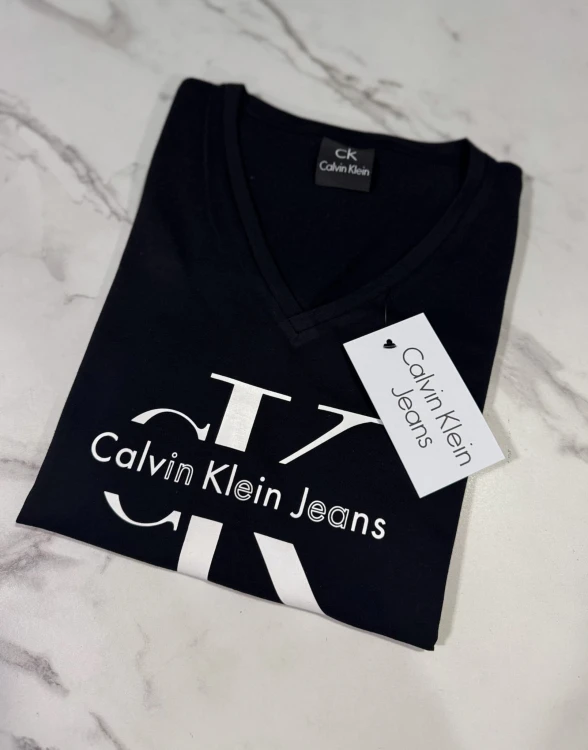 Koszulka Męska Calvin Klein Dekolt V Czarna