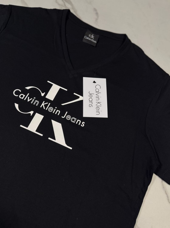 Koszulka Męska Calvin Klein Dekolt V Czarna