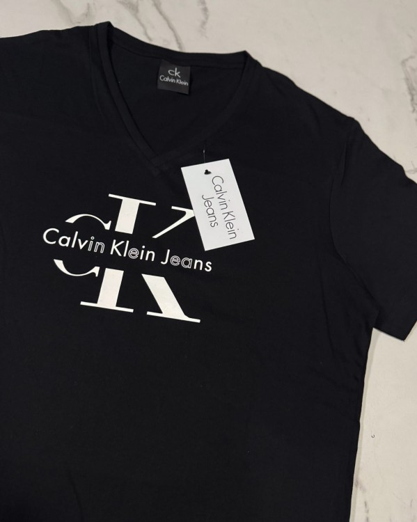 Koszulka Męska Calvin Klein Dekolt V Czarna